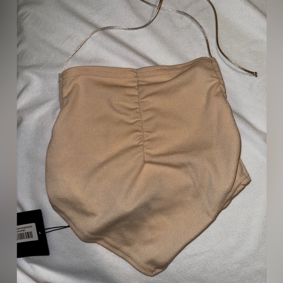 Halter top - Picture 1 of 3